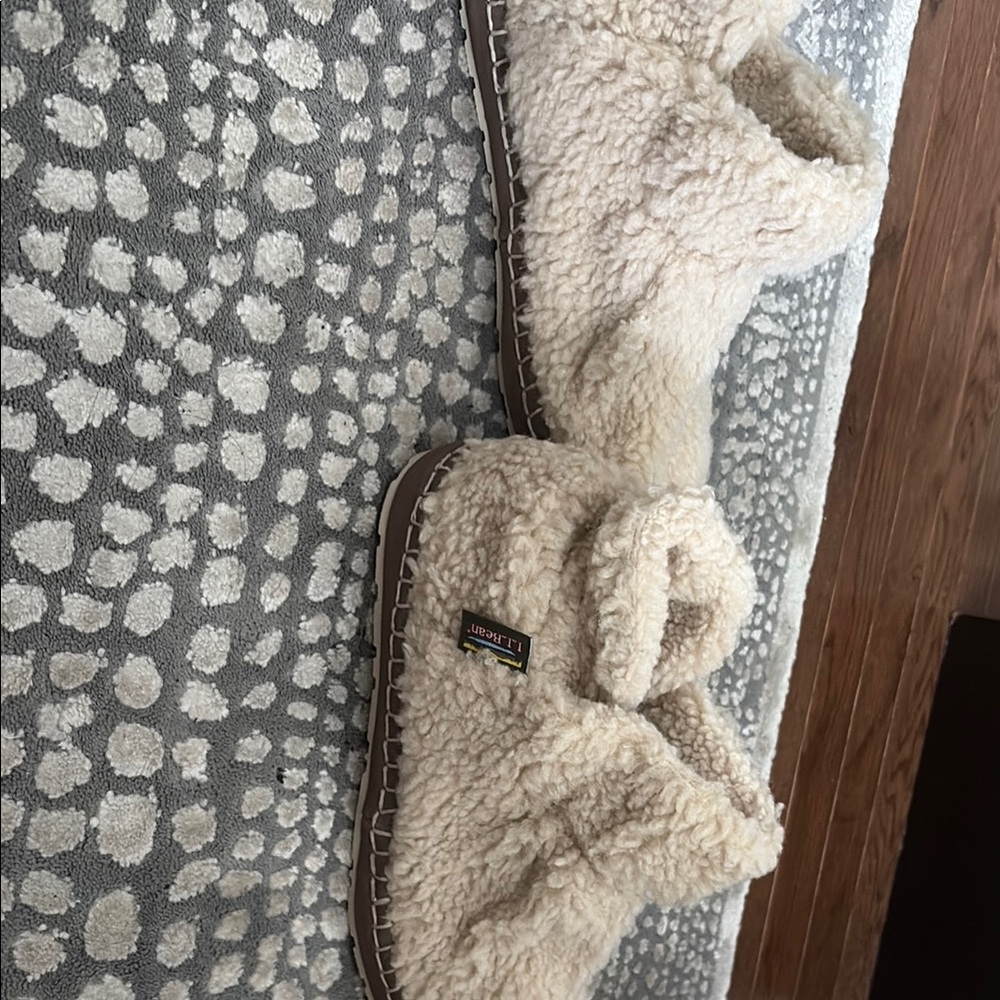 L.L. Bean Tan Sherpa Slippers - Picture 5 of 5